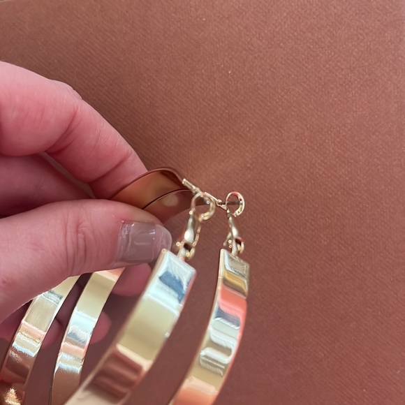 Beautiful brand new statement gold earring hoops! - Picture 3 of 7